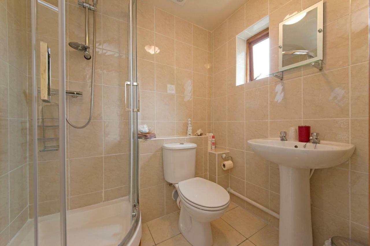 Deluxe Double Room with Shower